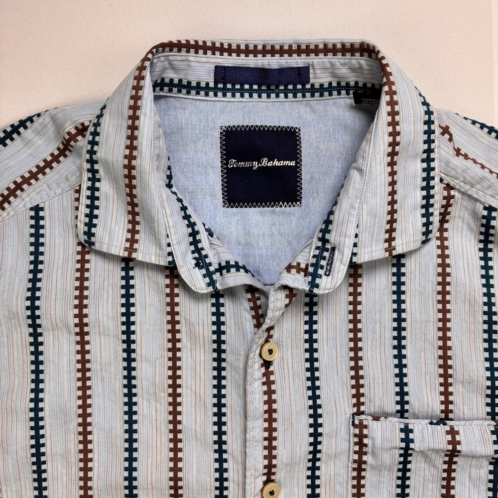 Tommy Bahama Button down - Picture 3 of 13